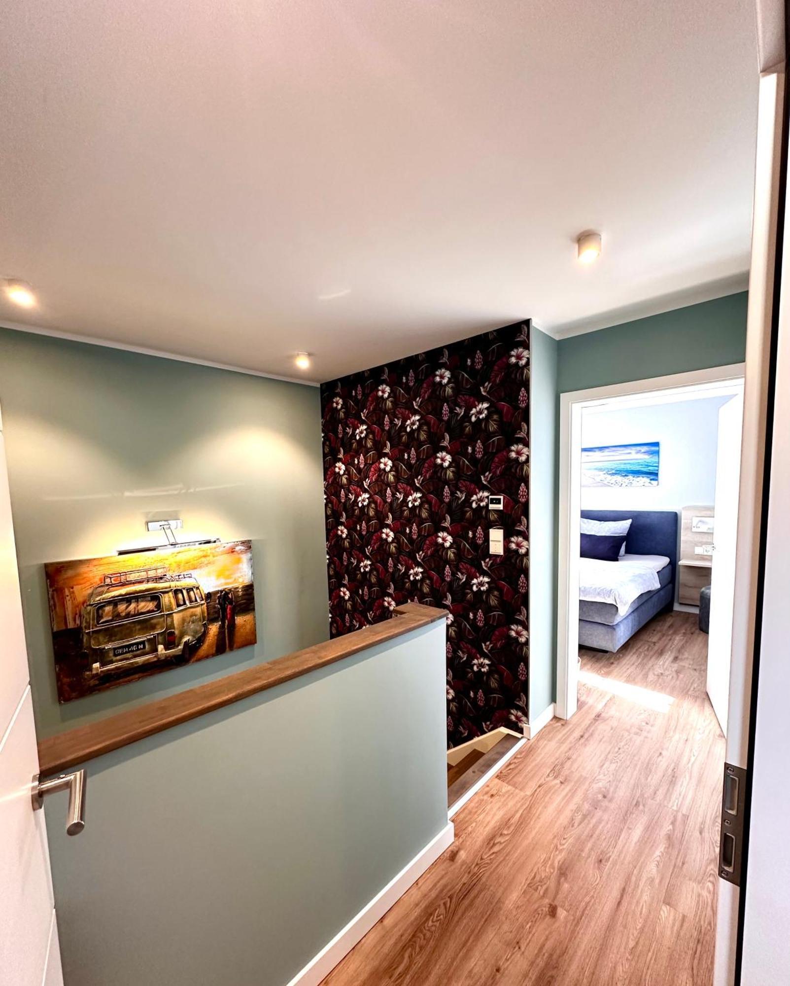 Summergreen Apartment