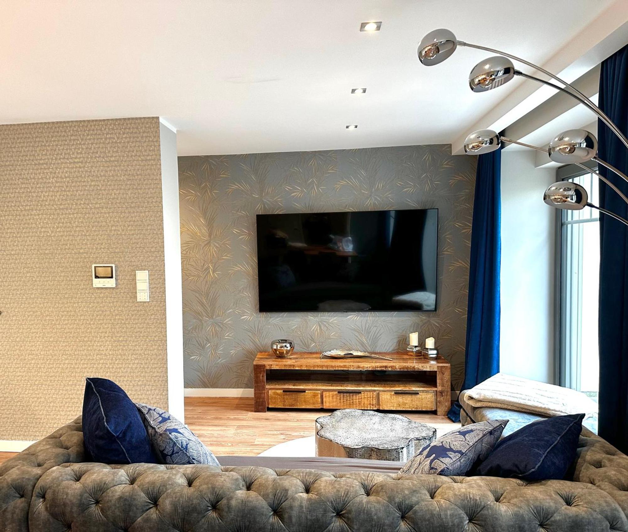Summergreen Apartment *